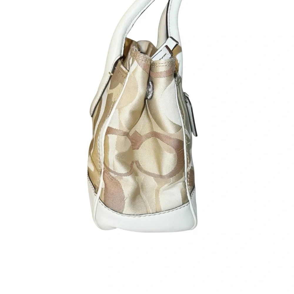 Coach Signature Hamptons Optic Madeleine Satchel Handbag‎ Purse
